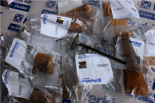 柴油機(jī)1206E配件銷售中心油底殼墊、T414441壓縮機(jī)、氣門、搖臂軸(1200)